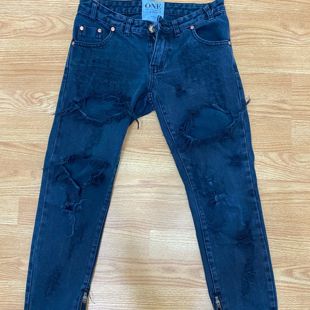 One Teaspoon trashed freebirds size 24 dark denim heavy distressing straight leg